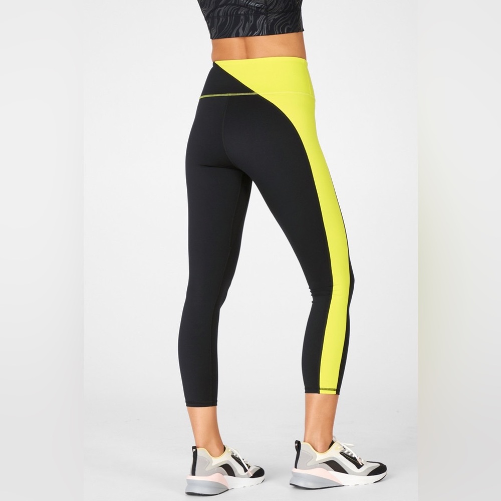 Fabletics High-Wasted Motion365 Zip Pocket 7/8 Size XXS NWT